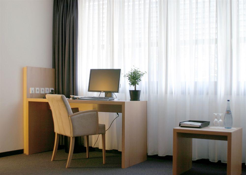 Hotel Berlin شيندلفينجن المظهر الخارجي الصورة